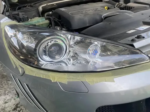 rénovation optique de phares près de Saint-Sauveur-Village