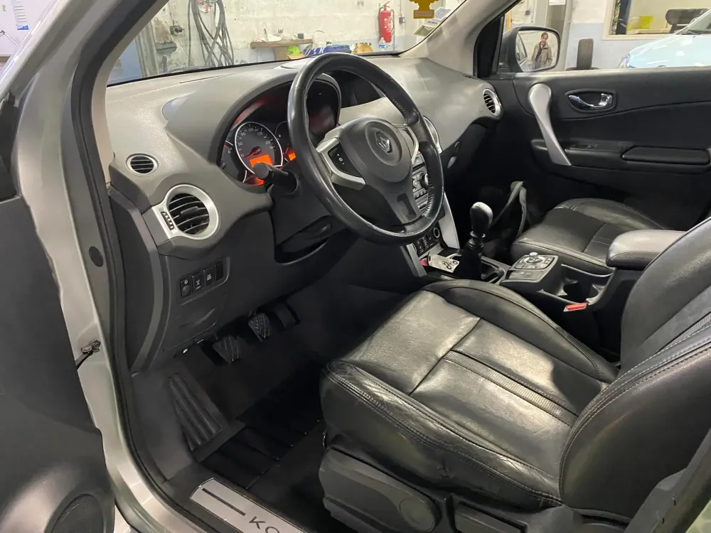 nettoyage véhicule intérieur près de Saint-Sauveur-Village