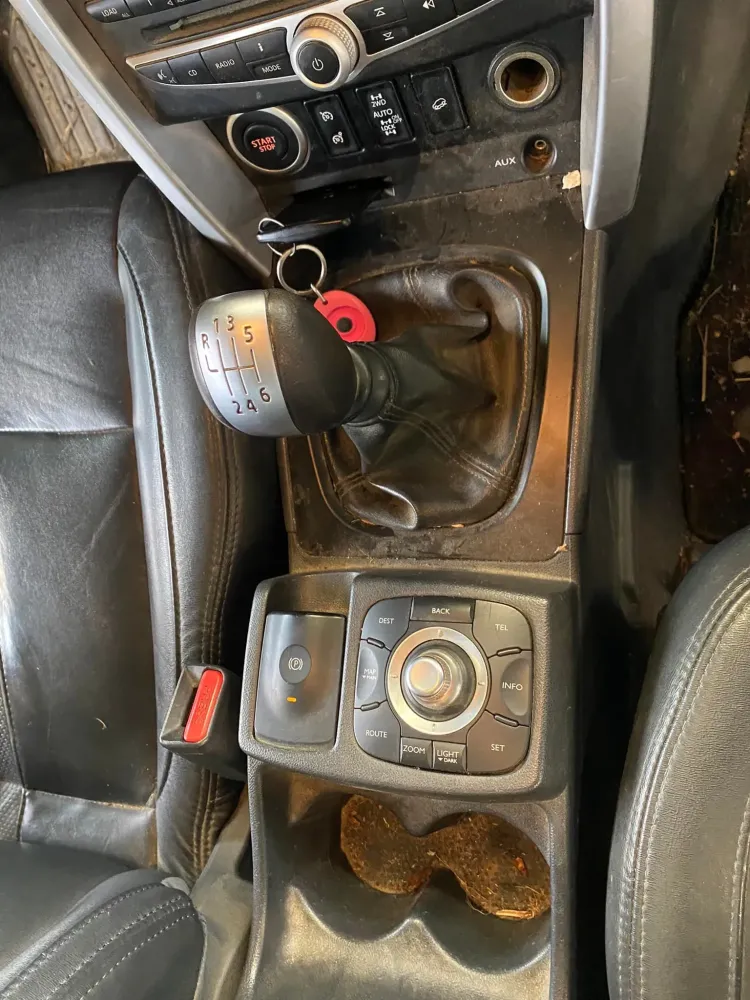 koleos avant (11) nettoyage interne